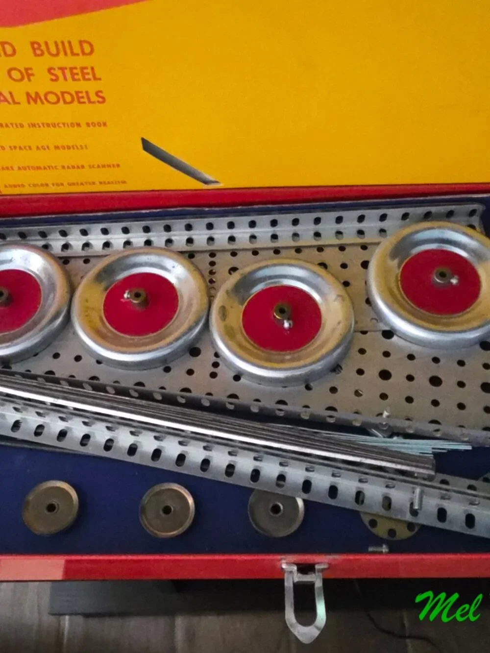 Vintage 1959 Gilbert Erector Set No. 10042 Automatic Radar-Scope Set
